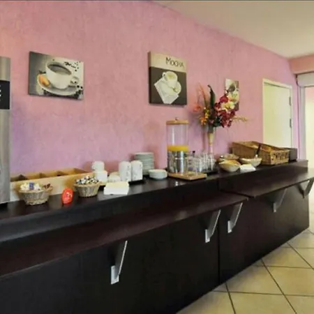 Contact - Prim - Reims Nord Szálloda 3*