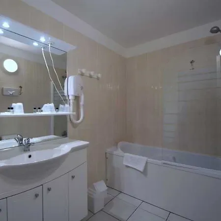 Contact - Prim - Reims Nord Szálloda