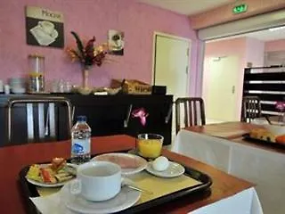 Szálloda Contact - Prim - Reims Nord 3*